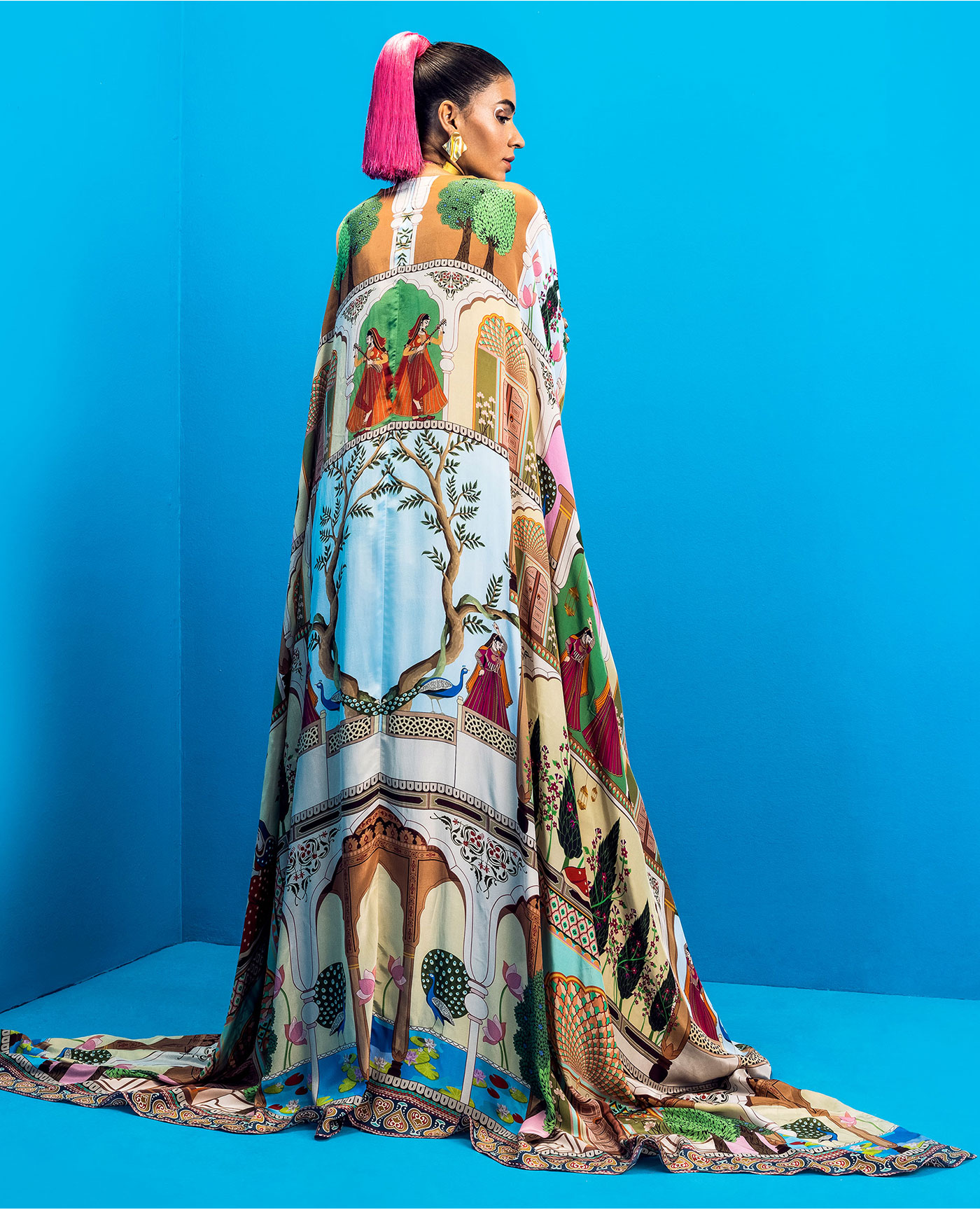 Statement Cape