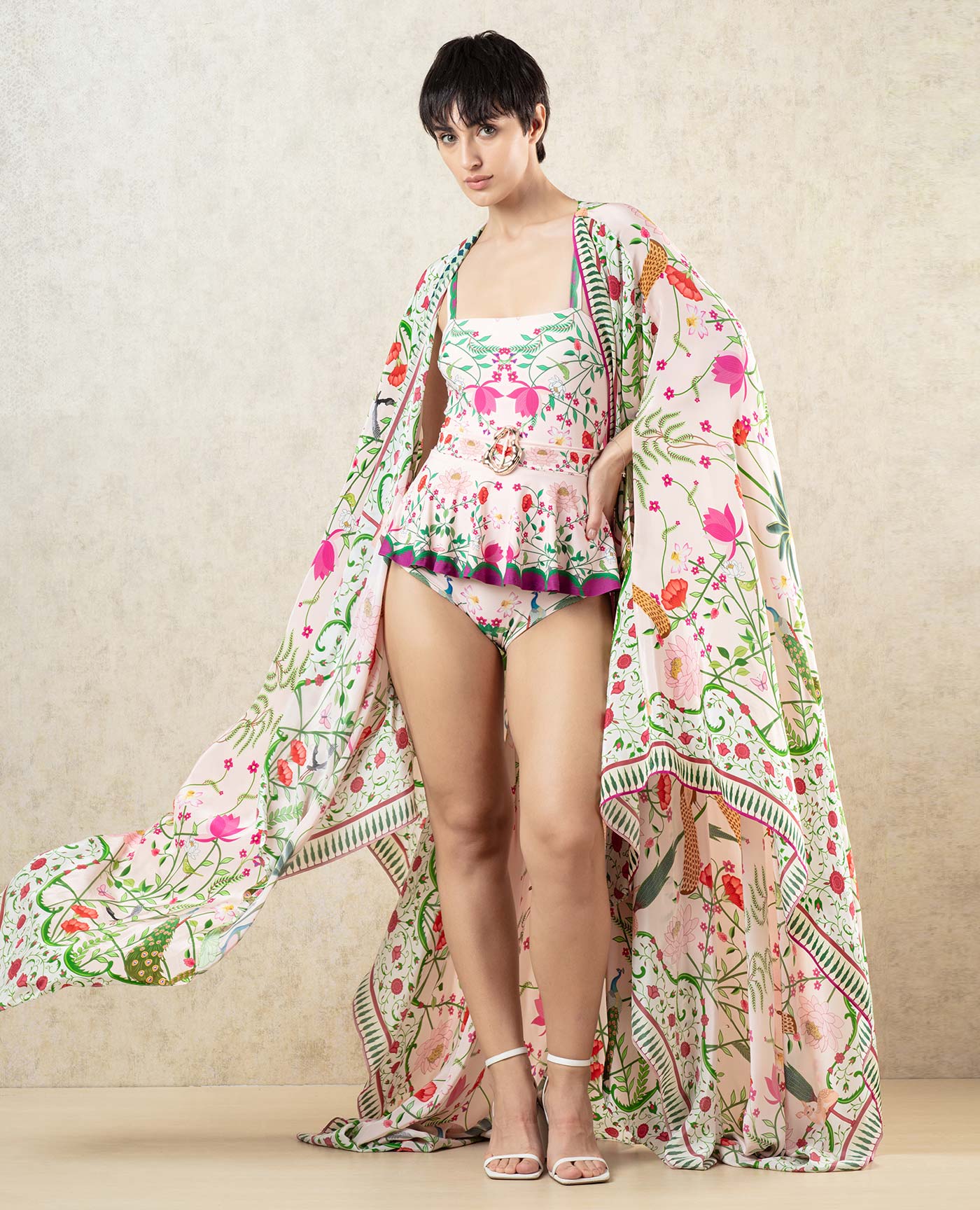 Statement Cape